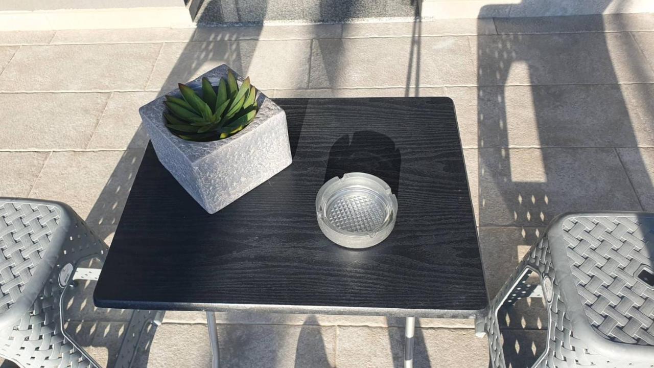 Panos' Studio Myrina Bagian luar foto