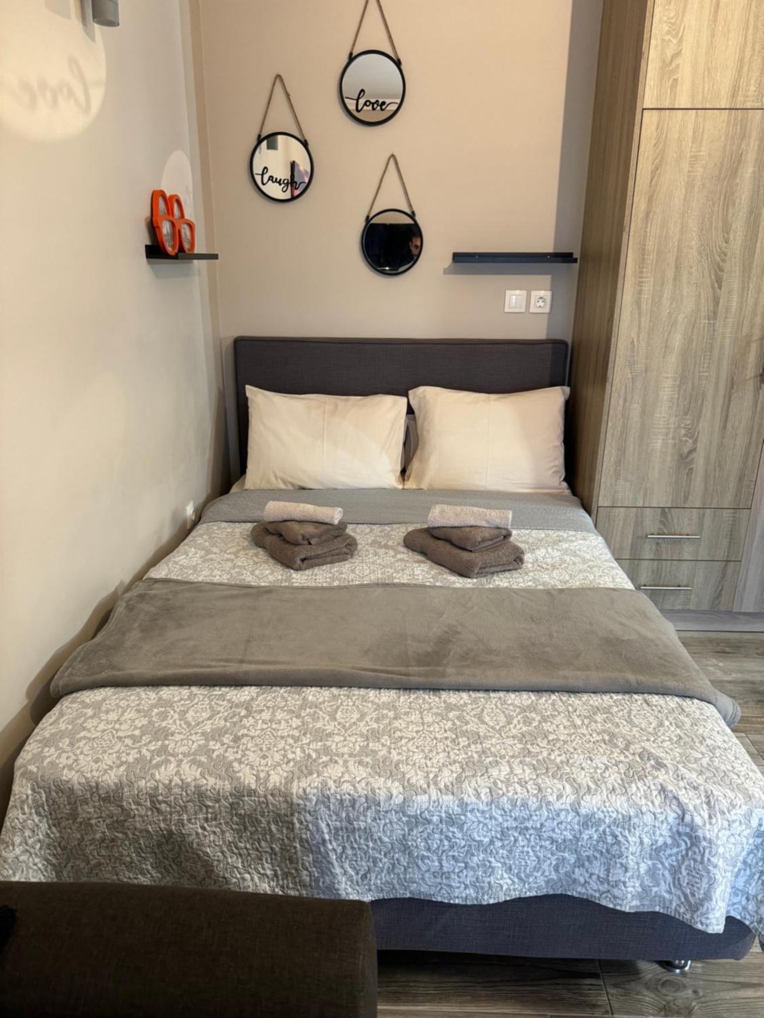 Panos' Studio Myrina Bagian luar foto